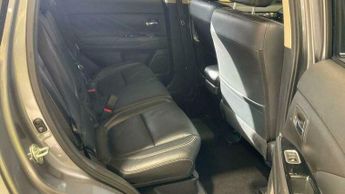 Mitsubishi Outlander 2.0h 12kWh 4h CVT 4WD Euro 6 (s/s) 5dr