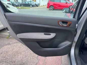 Ford Fiesta 1.6 16v SE 5dr (a/c)