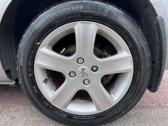 Ford Fiesta 1.6 16v SE 5dr (a/c)