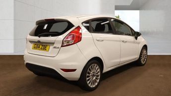 Ford Fiesta 1.6 Titanium Hatchback 5dr Petrol Powershift Euro 5 (105 ps)