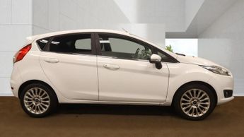 Ford Fiesta 1.6 Titanium Hatchback 5dr Petrol Powershift Euro 5 (105 ps)