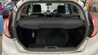 Ford Fiesta 1.6 Titanium Hatchback 5dr Petrol Powershift Euro 5 (105 ps)