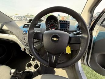 Chevrolet Spark 1.0i Euro 5 5dr