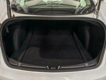 Tesla Model 3 (Dual Motor) Long Range Auto 4WDE 4dr