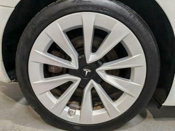Tesla Model 3 (Dual Motor) Long Range Auto 4WDE 4dr
