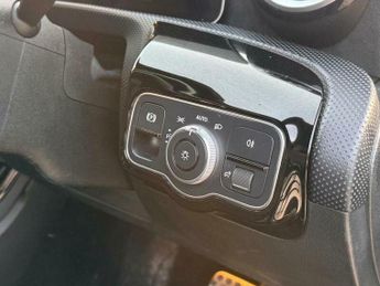 Mercedes-Benz A Class 1.5 A180d AMG Line (Executive) 7G-DCT Euro 6 (s/s) 5dr