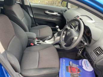 Toyota Auris 1.6 V-Matic SR Hatchback 5dr Petrol Manual Euro 5 (132 ps)