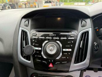 Ford Focus 1.0T EcoBoost Titanium X Euro 5 (s/s) 5dr