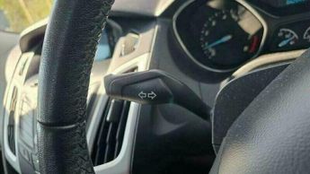 Ford Focus 1.6 Zetec Powershift Euro 5 5dr