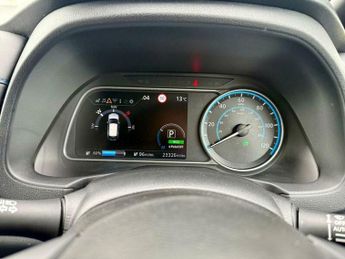 Nissan Leaf 40kWh Tekna Auto 5dr