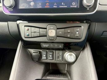 Nissan Leaf 40kWh Tekna Auto 5dr