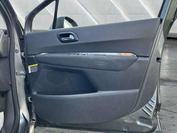 Peugeot 3008 1.6 e-HDi Active EGC Euro 5 (s/s) 5dr