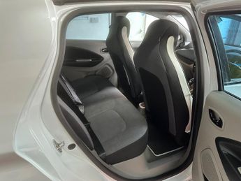 Renault Zoe 22kWh Dynamique Intens Hatchback 5dr Electric Auto (88 bhp)