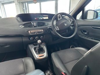 Renault Scenic DYNAMIQUE TOMTOM VVT