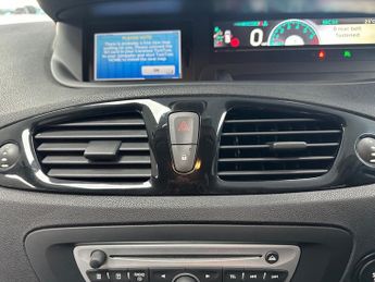Renault Scenic DYNAMIQUE TOMTOM VVT