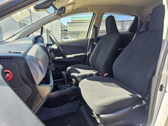 Toyota Yaris 1.33 Dual VVT-i Design Multidrive S Euro 6 5dr