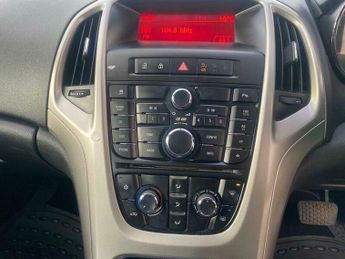 Vauxhall Astra 1.6 16v Exclusiv Auto Euro 5 5dr