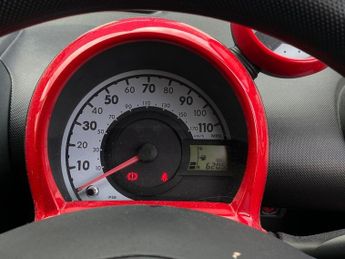 Citroen C1 1.0i Connexion Hatchback 5dr Petrol Manual Euro 5 (68 ps)