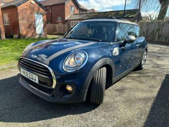 MINI Hatch 1.5 Cooper Seven Auto Euro 6 (s/s) 3dr