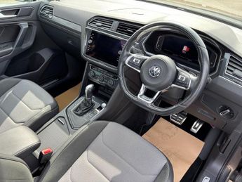 Volkswagen Tiguan R-LINE TDI DSG