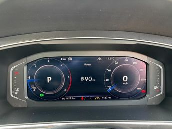 Volkswagen Tiguan R-LINE TDI DSG