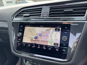 Volkswagen Tiguan R-LINE TDI DSG