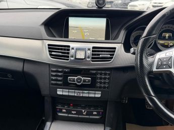 Mercedes-Benz E Class 2.1 E250 CDI AMG Sport G-Tronic+ Euro 5 (s/s) 4dr