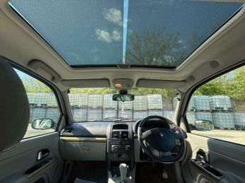 Renault Clio 1.6 16v Initiale 5dr