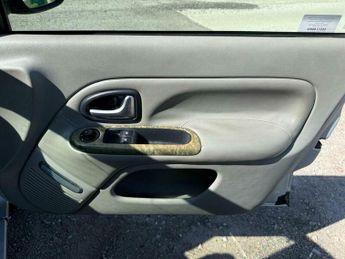 Renault Clio 1.6 16v Initiale 5dr