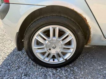Renault Clio 1.6 16v Initiale 5dr