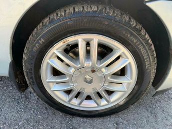 Renault Clio 1.6 16v Initiale 5dr