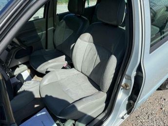 Renault Clio 1.6 16v Initiale 5dr