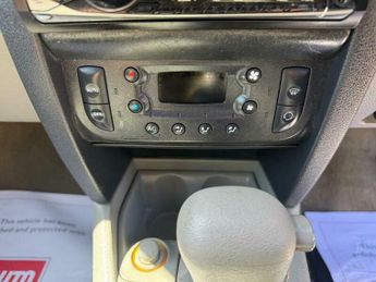 Renault Clio 1.6 16v Initiale 5dr