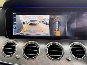 Mercedes E Class E 220 D PREMIUM