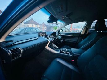 Lexus NX 2.5 300h Luxury E-CVT 4WD Euro 6 (s/s) 5dr