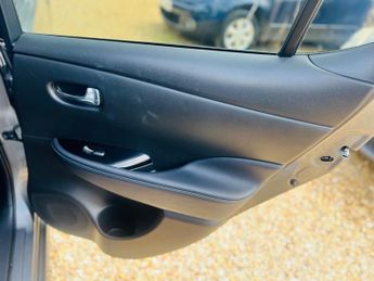 Nissan Leaf 40kWh Tekna Hatchback 5dr Electric Auto (150 ps)