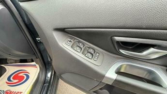 Volvo XC90 2.4 D5 SE Lux Geartronic 4WD Euro 5 5dr