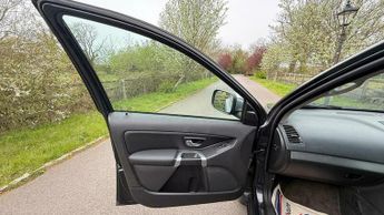 Volvo XC90 2.4 D5 SE Lux Geartronic 4WD Euro 5 5dr