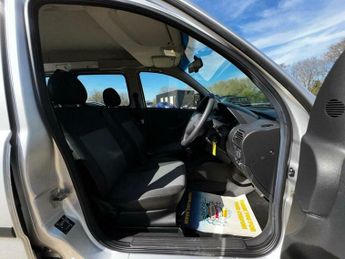 Vauxhall Combo 1.3 2000 CDTi 16v Crew Van 5dr Diesel Easytronic FWD L1 H1 (138 