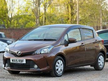 Toyota Yaris 1.33 Dual VVT-i Icon Hatchback 5dr Petrol Multidrive S Euro 6 (9