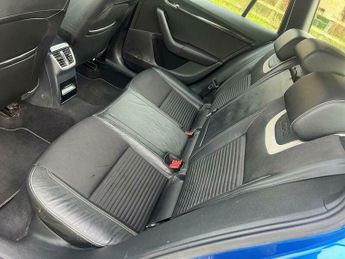 Skoda Octavia 2.0 TDI vRS DSG Euro 6 (s/s) 5dr (SNav)
