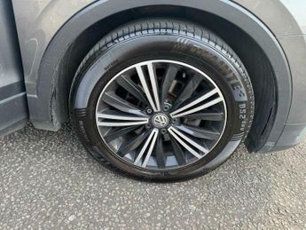 Volkswagen Tiguan 2.0 TDI SE Navigation DSG Euro 6 (s/s) 5dr
