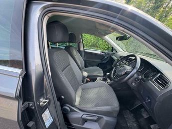 Volkswagen Tiguan 2.0 TDI SE Navigation DSG Euro 6 (s/s) 5dr