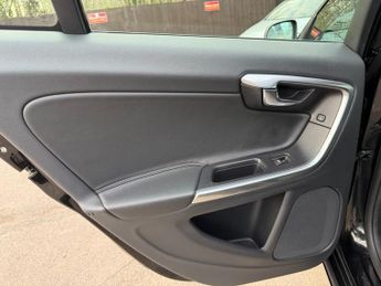 Volvo V60 D2 BUSINESS EDITION-AUTO, ONLY £20 ROAD TAX, 1 FORMER OWNER, FUL