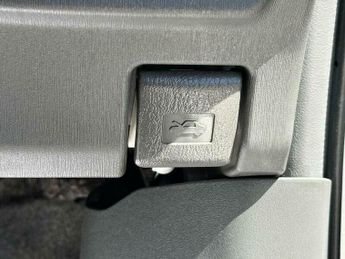 Toyota Prius 1.8 VVT-h T Spirit CVT Euro 5 (s/s) 5dr