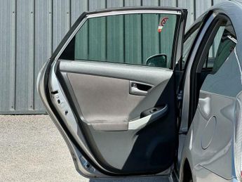 Toyota Prius 1.8 VVT-h T Spirit CVT Euro 5 (s/s) 5dr