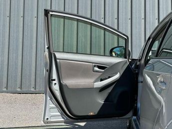 Toyota Prius 1.8 VVT-h T Spirit CVT Euro 5 (s/s) 5dr