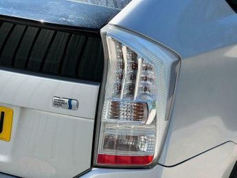 Toyota Prius 1.8 VVT-h T Spirit CVT Euro 5 (s/s) 5dr