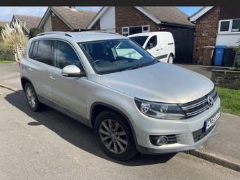 Volkswagen Tiguan 2.0 TDI BlueMotion Tech SE SUV 5dr Diesel Manual 2WD Euro 5 (s/s