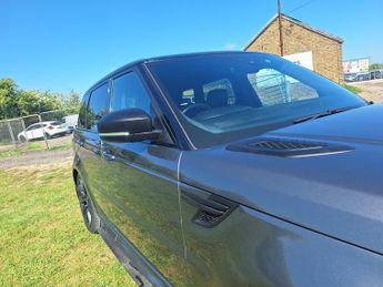 Land Rover Range Rover Sport 4.4 SD V8 Autobiography Dynamic SUV 5dr Diesel Auto 4WD Euro 6 (